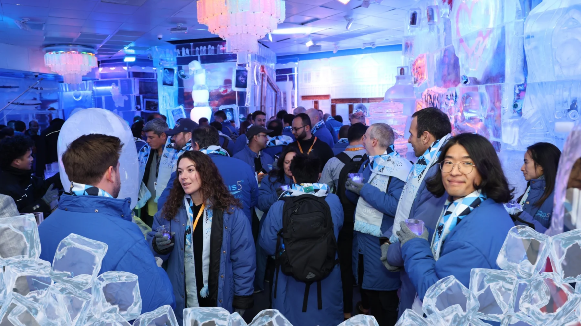 Famous Bars in Las Vegas Perfect for Group Events